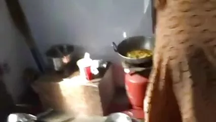 Grazie al nonne italiane zoccole massaggiatore, l'asiatico ha imparato a chiamare un pene in inglese.