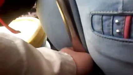 Per essere tornato a casa tardi la sera, il patrigno ha punito la bionda con un grosso cazzo. vecchie porche amatoriali