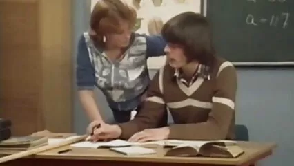 Il patrigno sa come calmare mature porche italiane gli impulsi sessuali.
