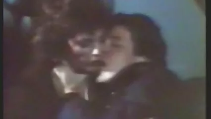 Sei in buone troie amatoriale mani, piccola.