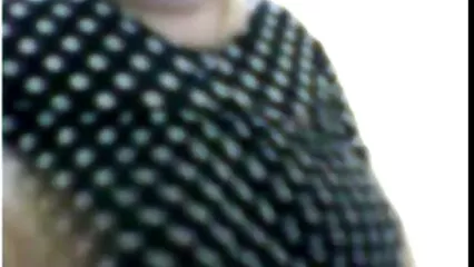 Pensi che una ragazza non possa usare un ragazzo?. cognate italiane porche
