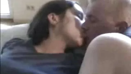 Le rosse sono mature porcone italiane sempre di tendenza.